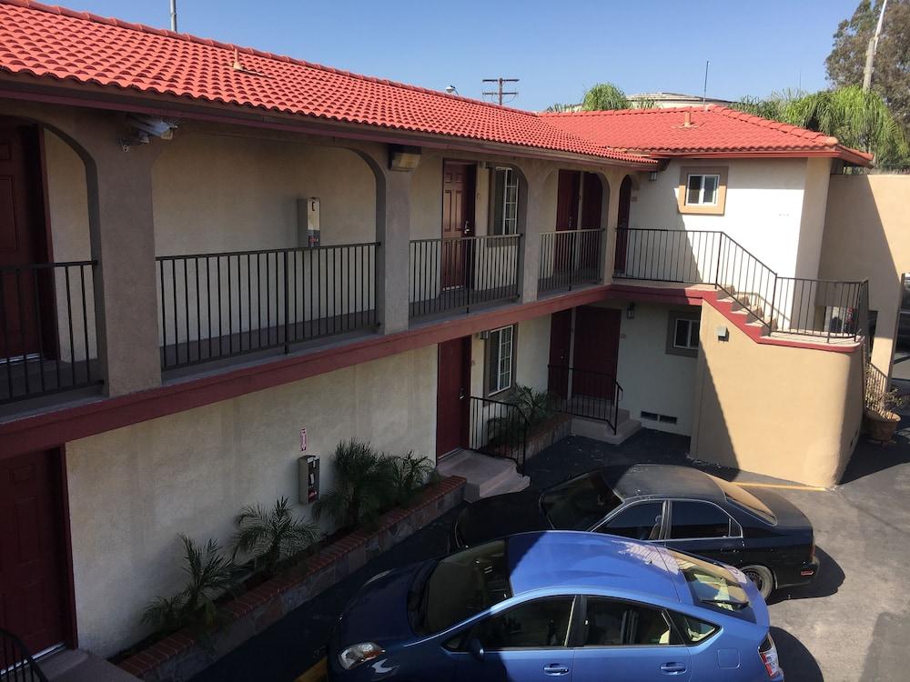 Econo Lodge Long Beach I-405 Exterior photo